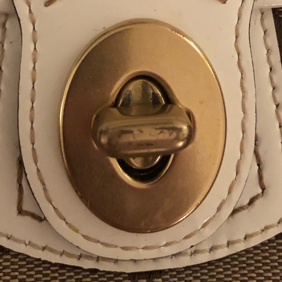 HOST PICK π Brown & White Coach Logo Wristlet - Picture 3 of 6